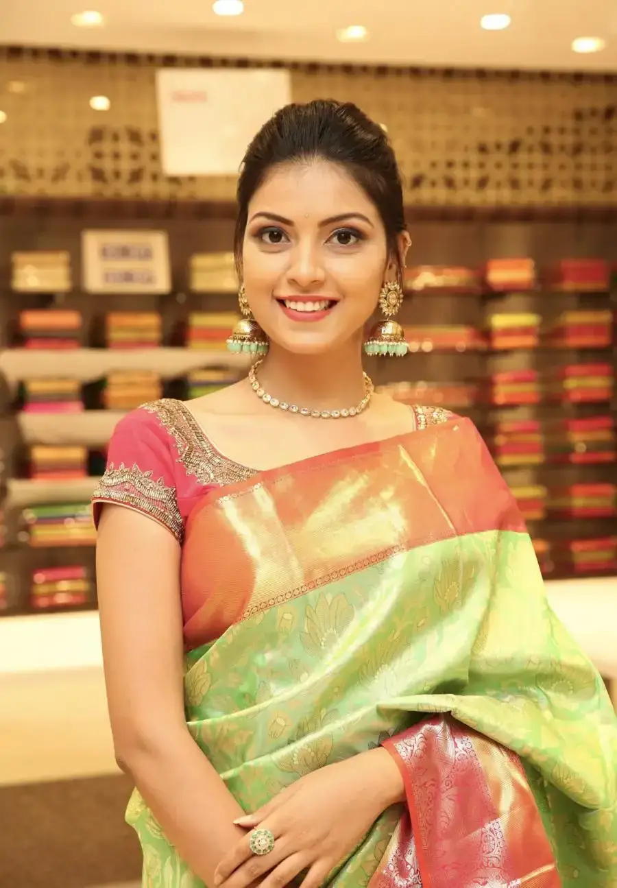 SOUTH INDIAN GIRL YASHU MASHETTY IN TRADITIONAL GREEN SAREE 8